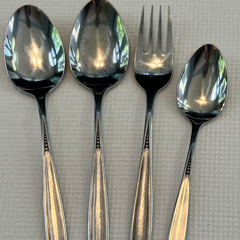 Cortina IIC Stainless Japan Flatware 4pc Set 4 Dot MCM Replacements